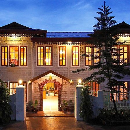 Golden Empress Hotel Nyaung Shwe Exterior photo
