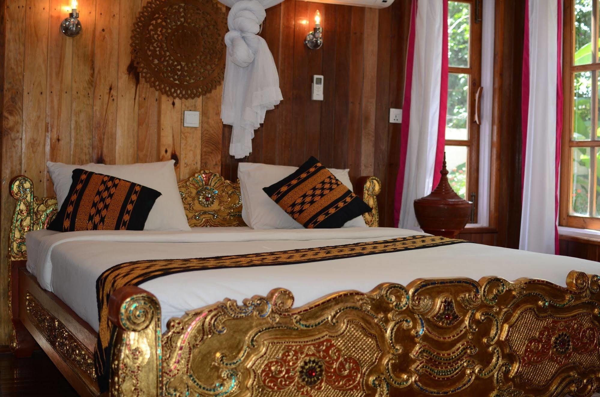 Golden Empress Hotel Nyaung Shwe Exterior photo