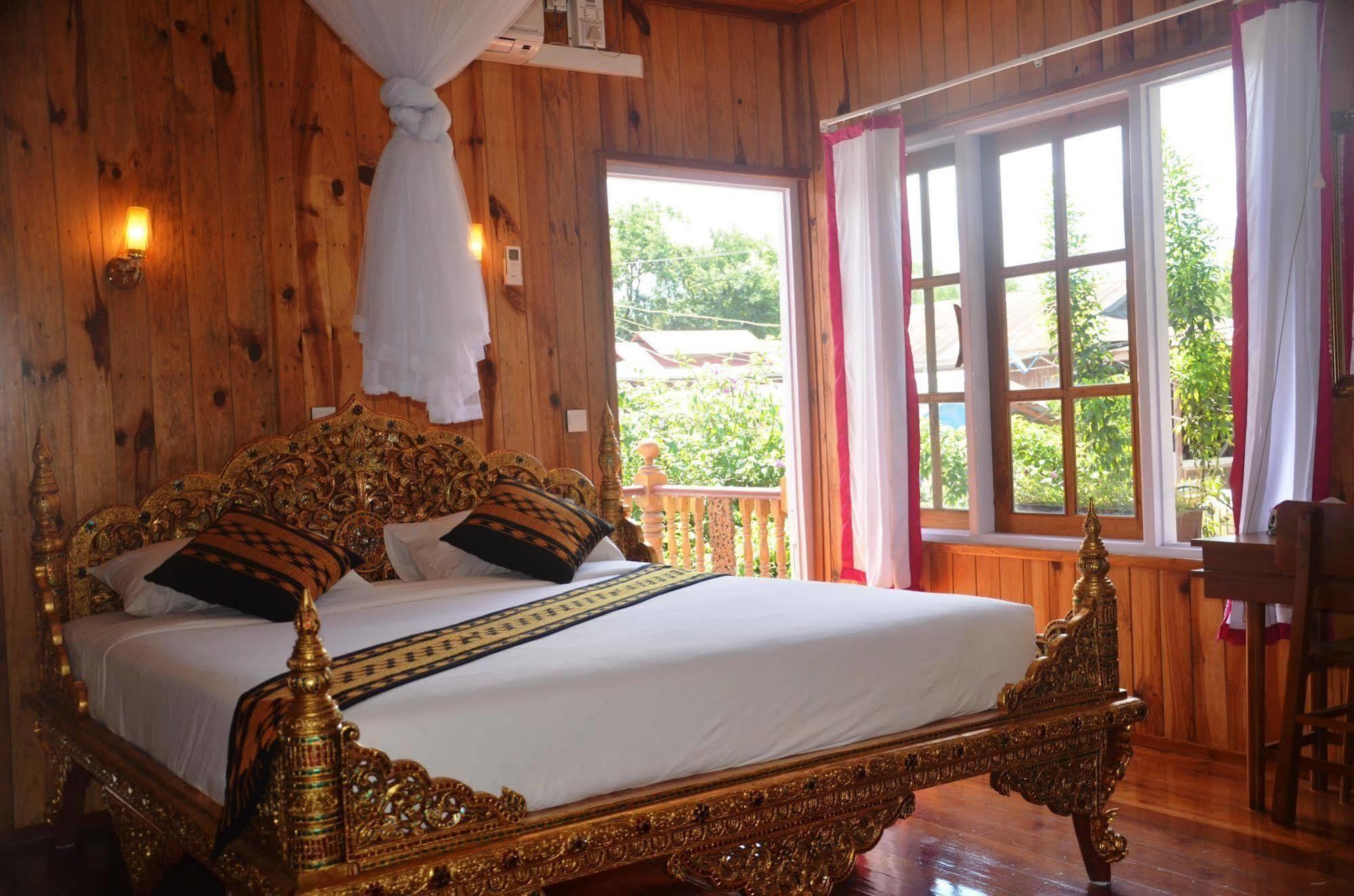 Golden Empress Hotel Nyaung Shwe Exterior photo