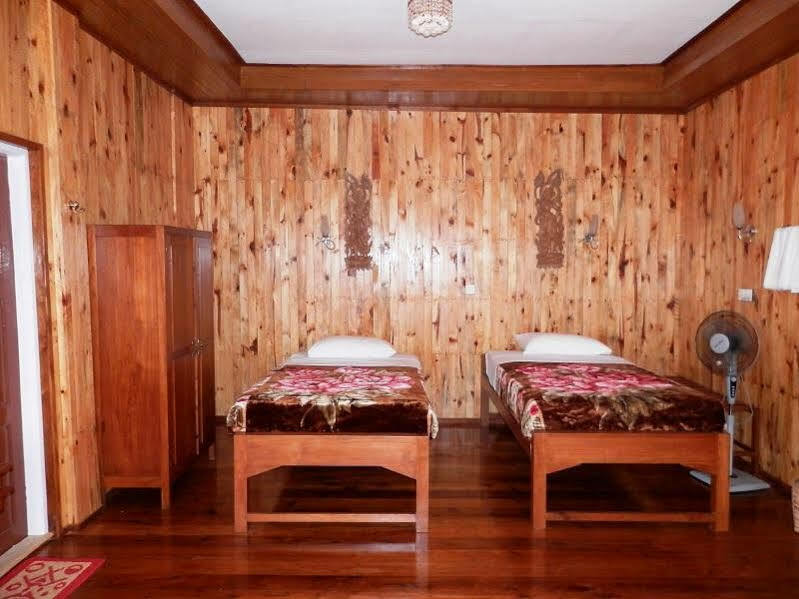 Golden Empress Hotel Nyaung Shwe Exterior photo